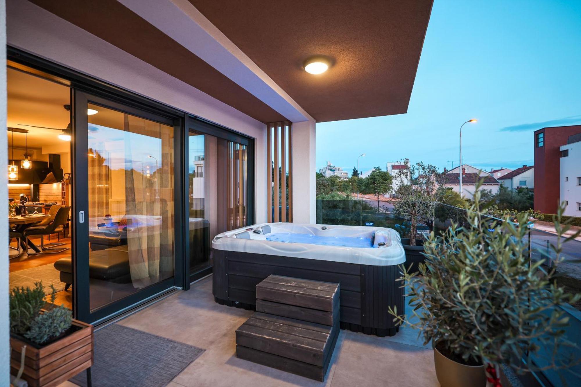 Luma Luxury Apartment With Jacuzzi 자다르 외부 사진
