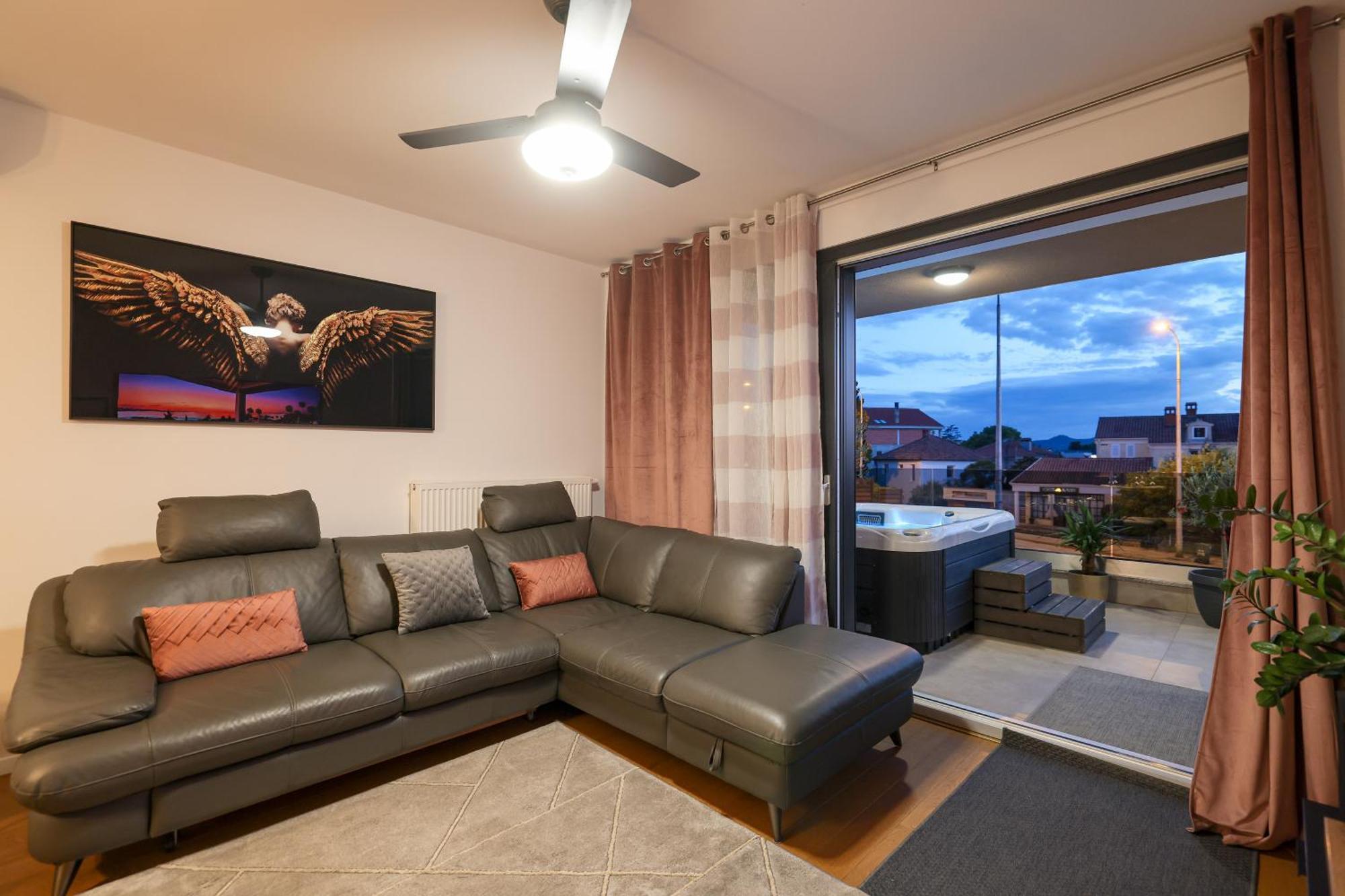 Luma Luxury Apartment With Jacuzzi 자다르 외부 사진