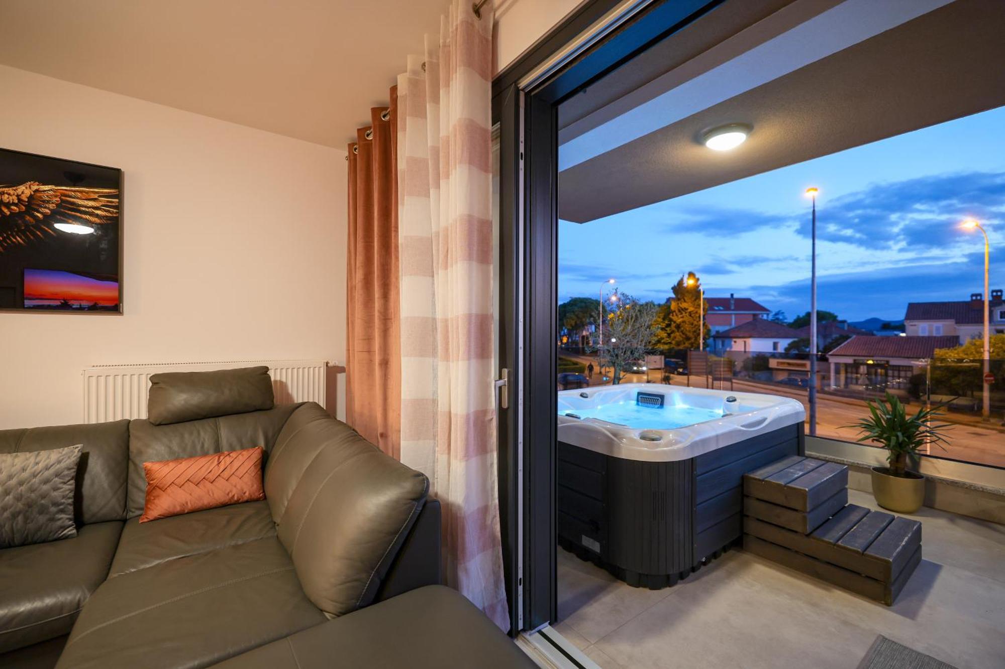 Luma Luxury Apartment With Jacuzzi 자다르 외부 사진